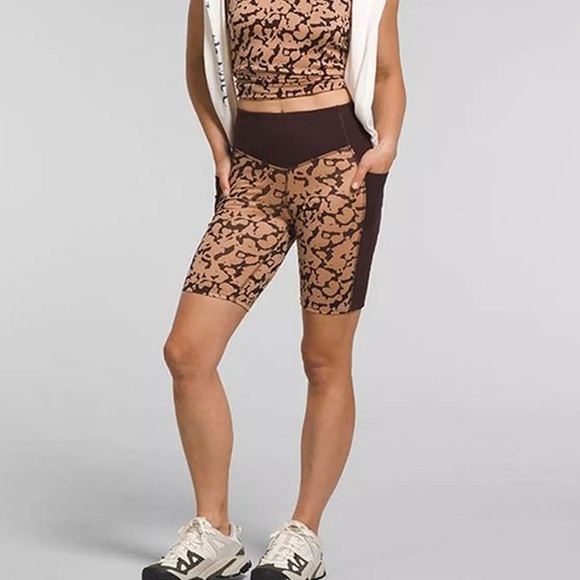 The North Face Women's Dune Sky 9" Tight Short - Picture 5 of 12